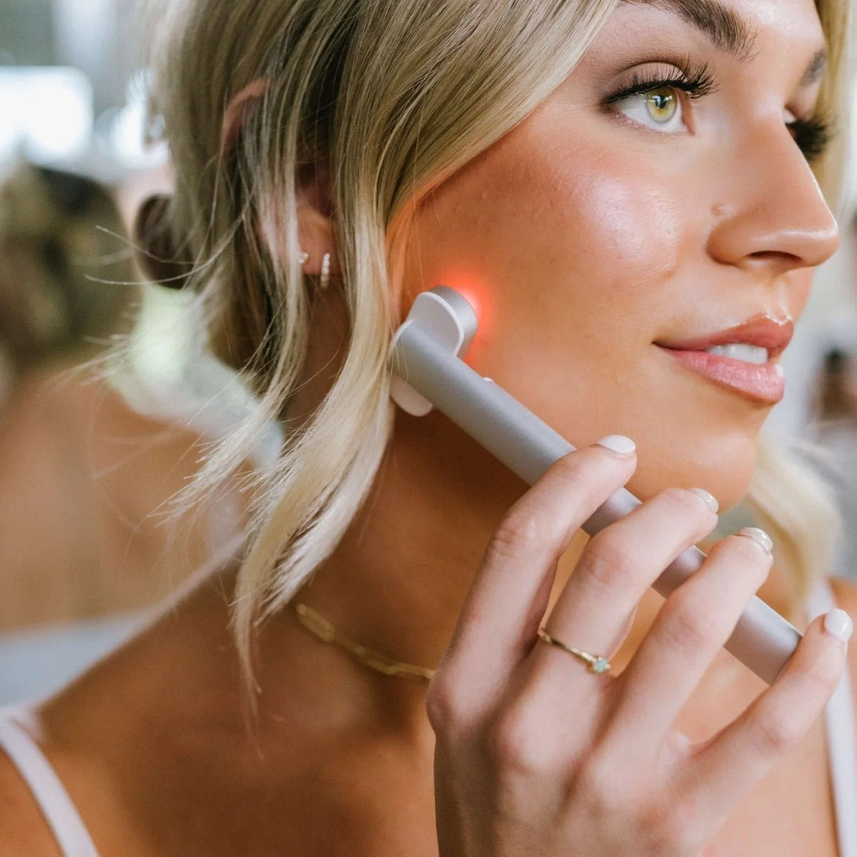 4-in-1 Red Light Therapy Wand